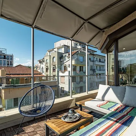 Historic Place With Paid Parking