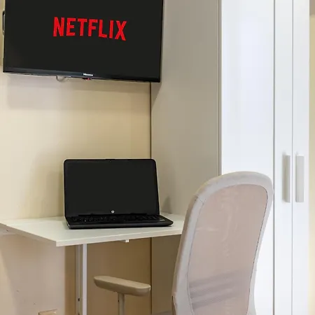 דירה Historic Place With Paid Parking *