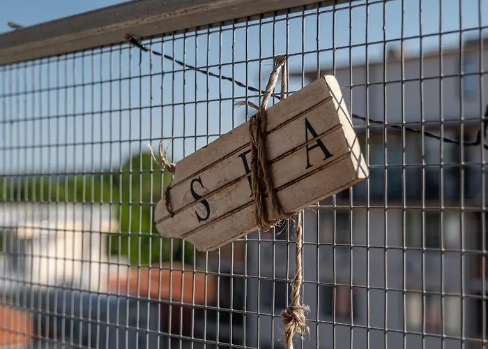 Historic Place With Paid Parking *