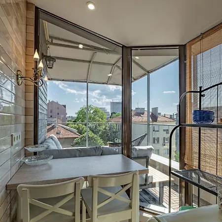 Historic Place With Paid Parking