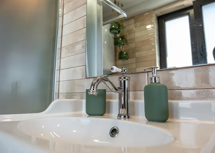 Historic Place With Paid Parking Apartament *